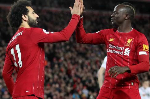 ساديو ماني يعلق على أنباء خلافه مع محمد صلاح